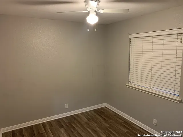 4618 EVERETT LOOP Converse, TX 78109