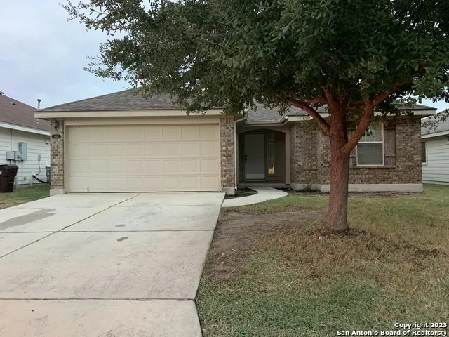 4618 EVERETT LOOP Converse, TX 78109