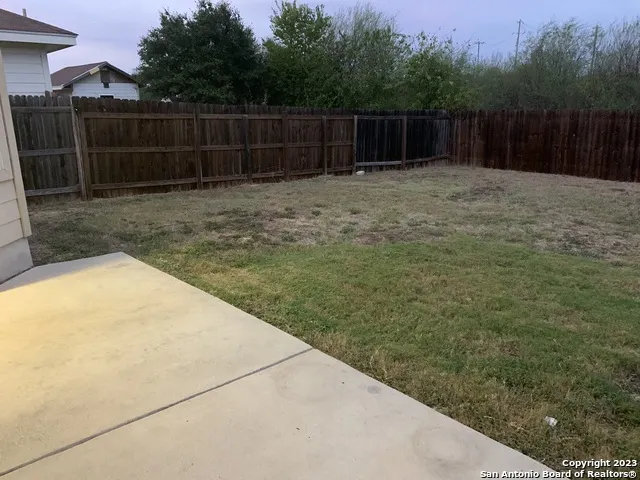 4618 EVERETT LOOP Converse, TX 78109