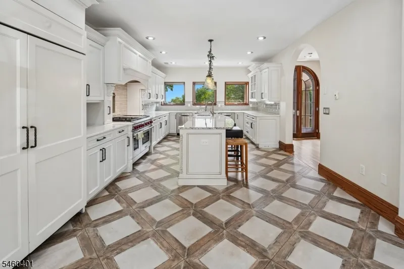 50 Rock Spring Rd West Orange, NJ 07052