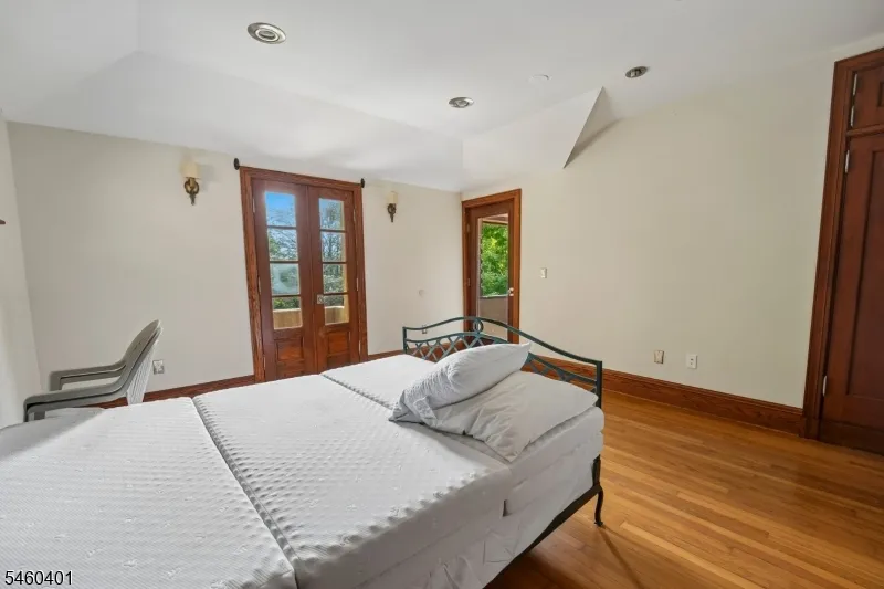 50 Rock Spring Rd West Orange, NJ 07052