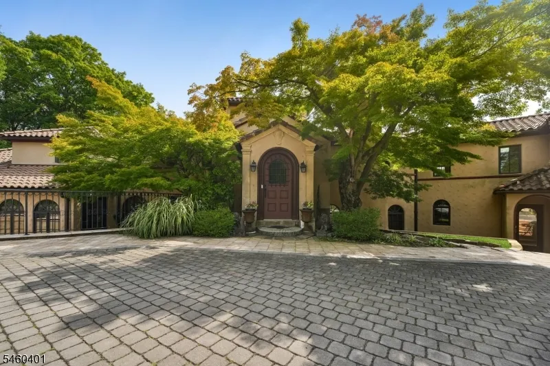 50 Rock Spring Rd West Orange, NJ 07052