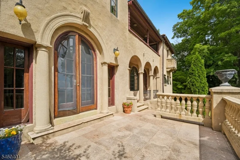 50 Rock Spring Rd West Orange, NJ 07052