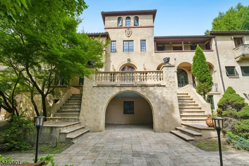 50 Rock Spring Rd West Orange, NJ 07052