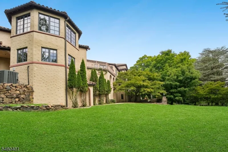50 Rock Spring Rd West Orange, NJ 07052