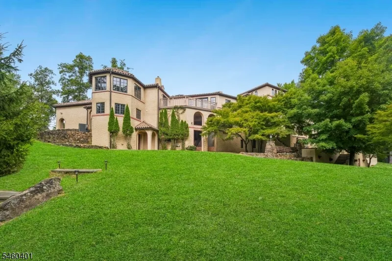 50 Rock Spring Rd West Orange, NJ 07052