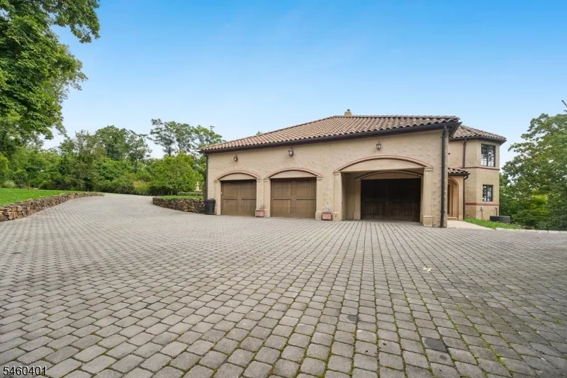 50 Rock Spring Rd West Orange, NJ 07052