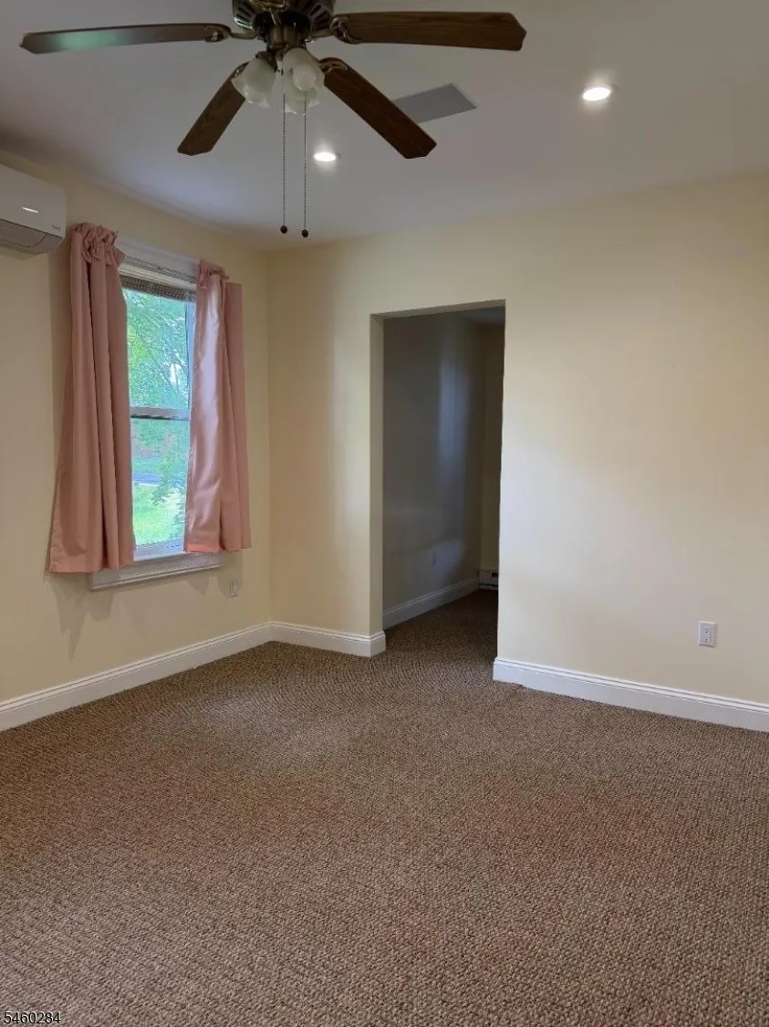 662 Vulcanite Ave Alpha, NJ 08865