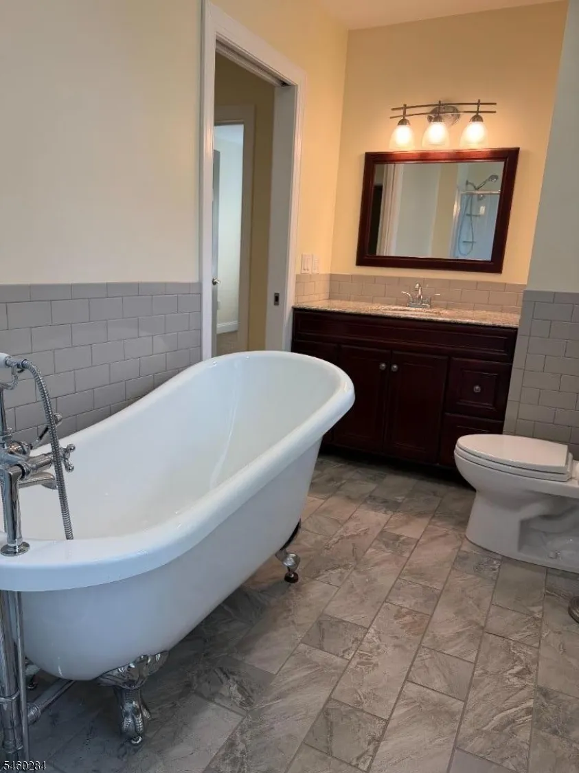 662 Vulcanite Ave Alpha, NJ 08865