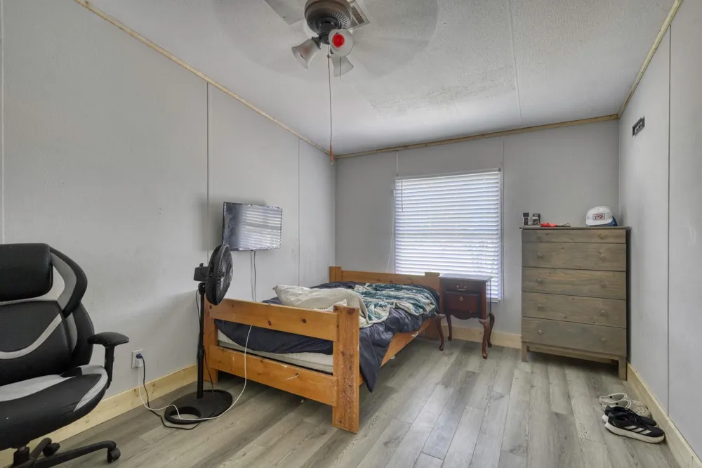 6464 County Road 146 Bedias, TX 77831