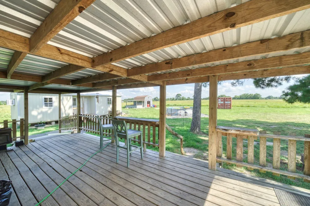 6464 County Road 146 Bedias, TX 77831