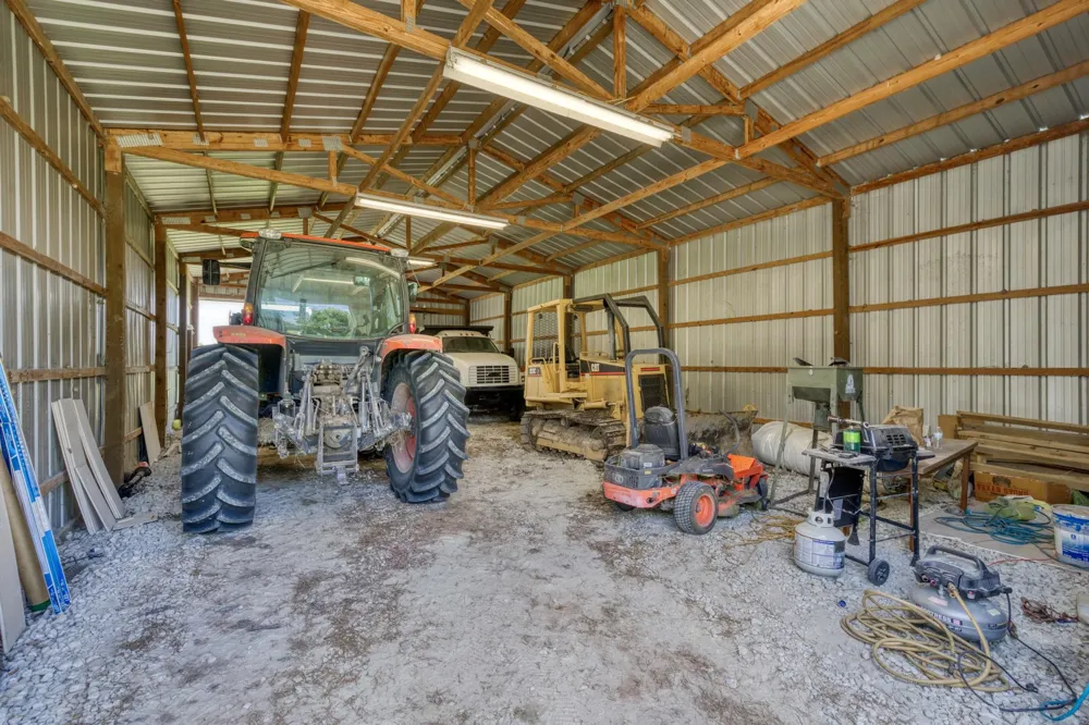6464 County Road 146 Bedias, TX 77831