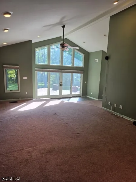 3 Alexandria Dr Alexandria, NJ 08867