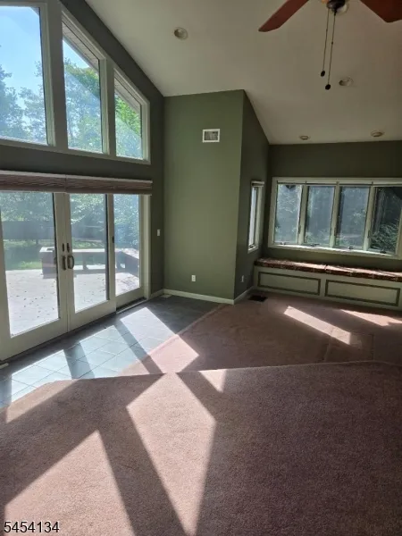 3 Alexandria Dr Alexandria, NJ 08867