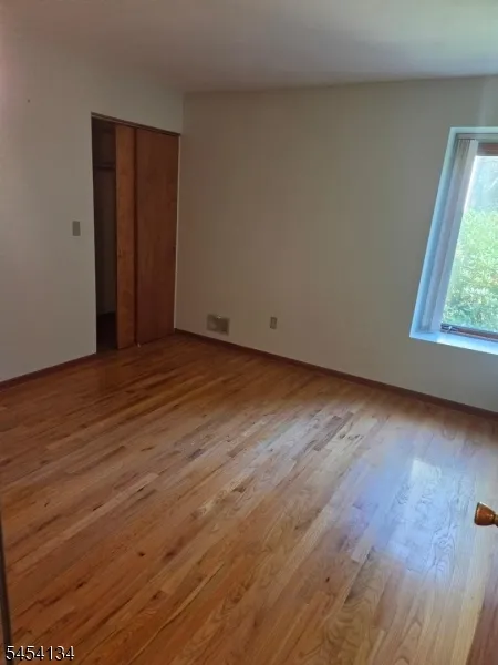 3 Alexandria Dr Alexandria, NJ 08867