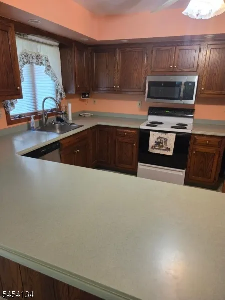 3 Alexandria Dr Alexandria, NJ 08867