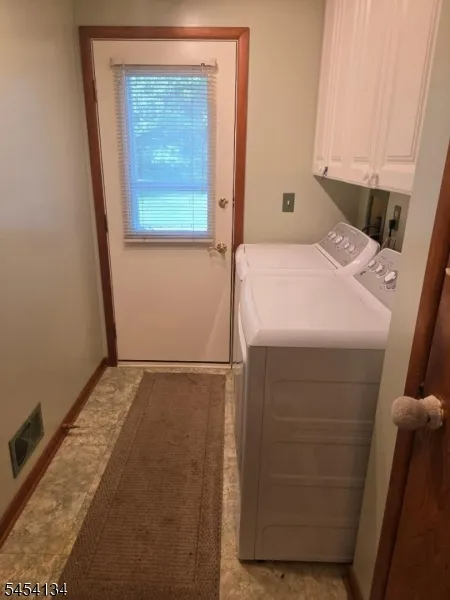 3 Alexandria Dr Alexandria, NJ 08867