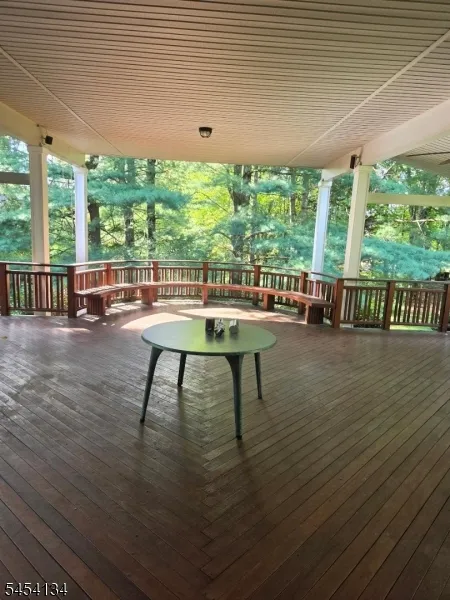 3 Alexandria Dr Alexandria, NJ 08867