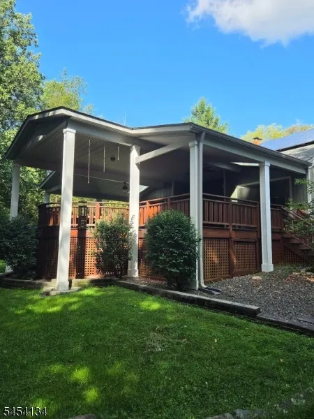 3 Alexandria Dr Alexandria, NJ 08867