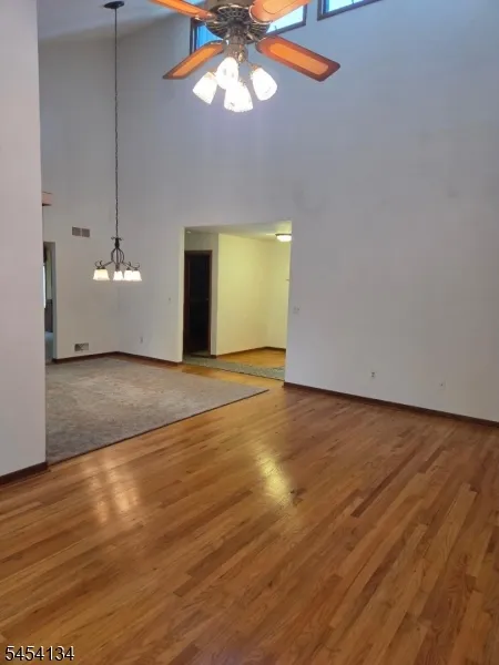 3 Alexandria Dr Alexandria, NJ 08867