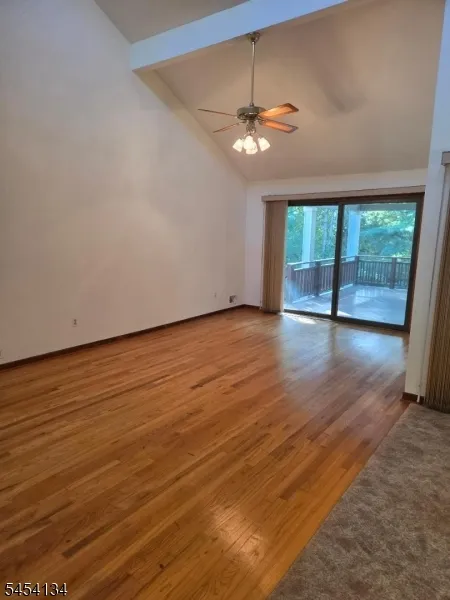 3 Alexandria Dr Alexandria, NJ 08867