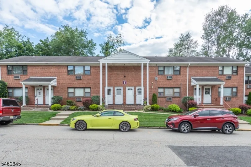 6 Colonial Dr #E Unit E Little Falls, NJ 07424