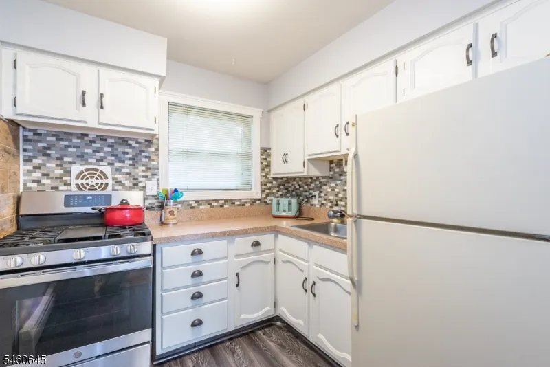 6 Colonial Dr #E Unit E Little Falls, NJ 07424