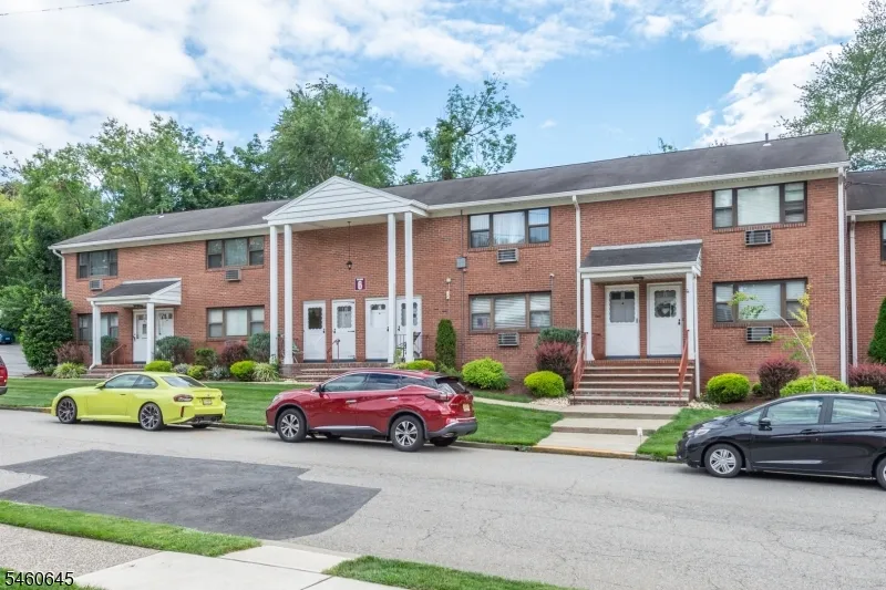 6 Colonial Dr #E Unit E Little Falls, NJ 07424
