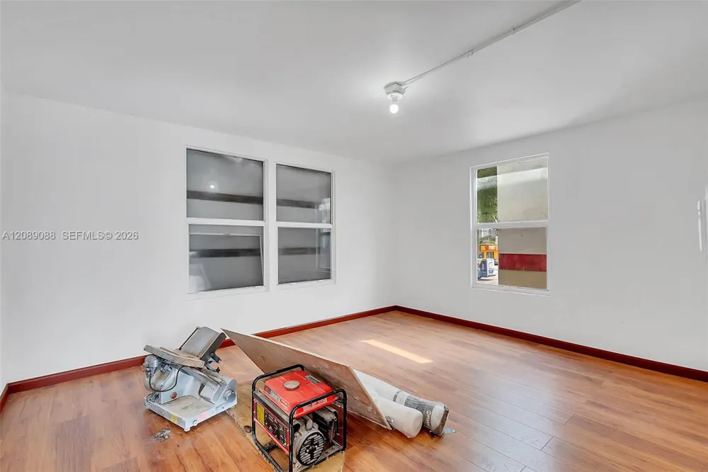 1818 NW 17th Ave Miami, FL 33125