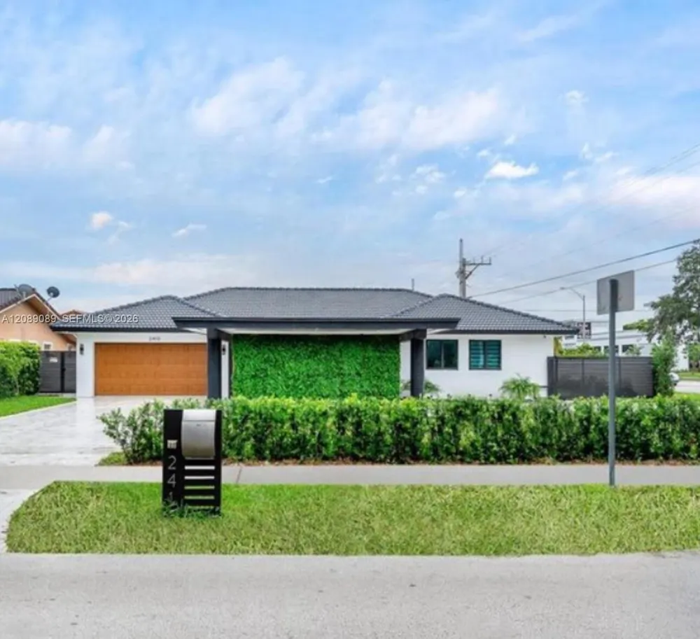 2410 SW 99th Ave Miami, FL 33165