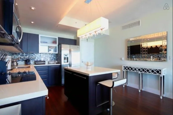 90 SW 3rd St #3807 Miami, FL 33130
