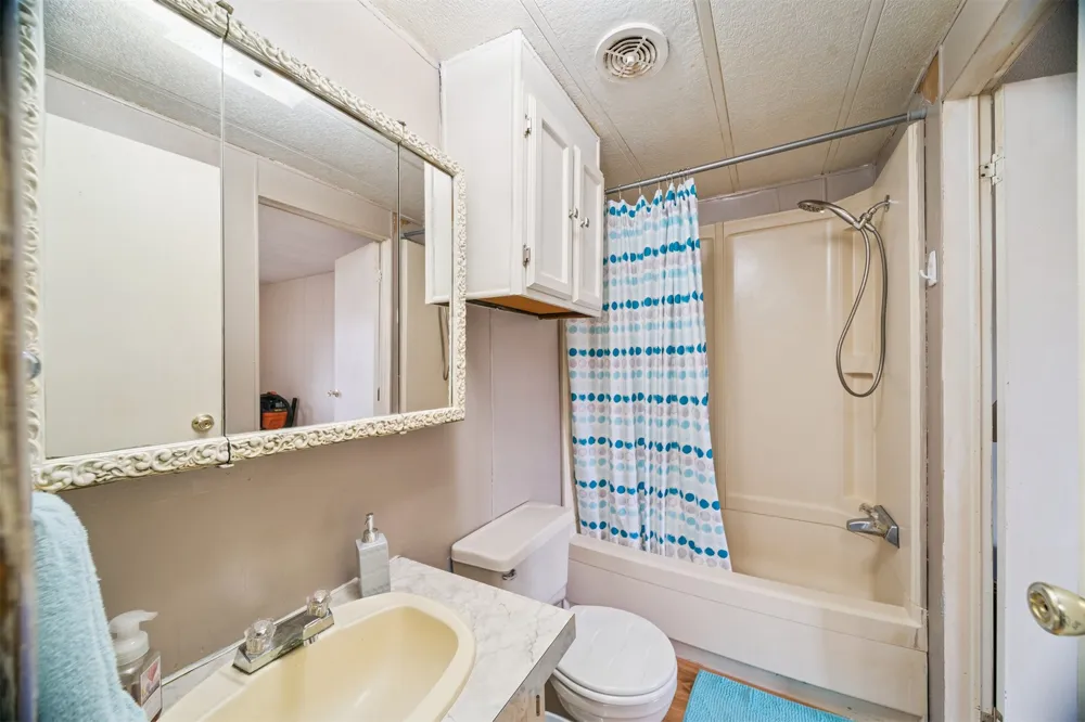 358126 E 5400 ROAD Jennings, OK 74038
