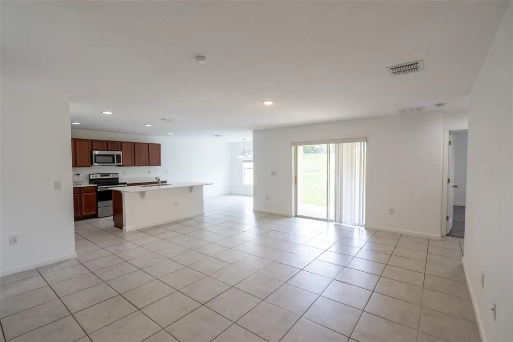 1429 LUCERNE LOOP ROAD NE Winter Haven, FL 33881