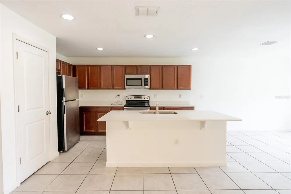 1429 LUCERNE LOOP ROAD NE Winter Haven, FL 33881