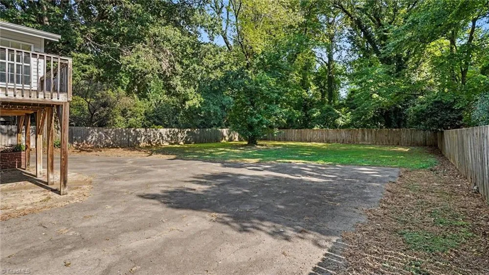 3016 Kinnamon Road Winston-Salem, NC 27104