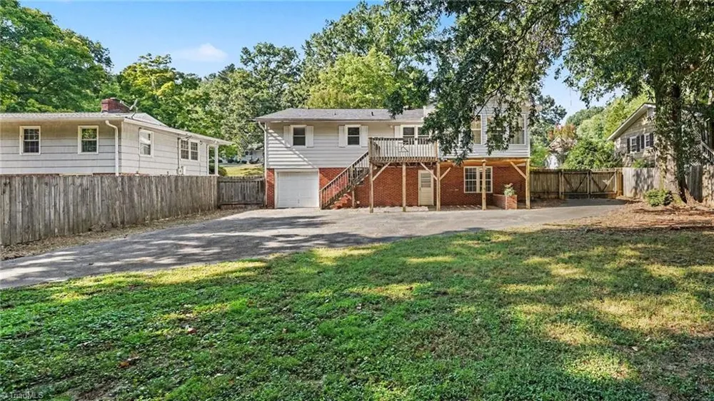 3016 Kinnamon Road Winston-Salem, NC 27104