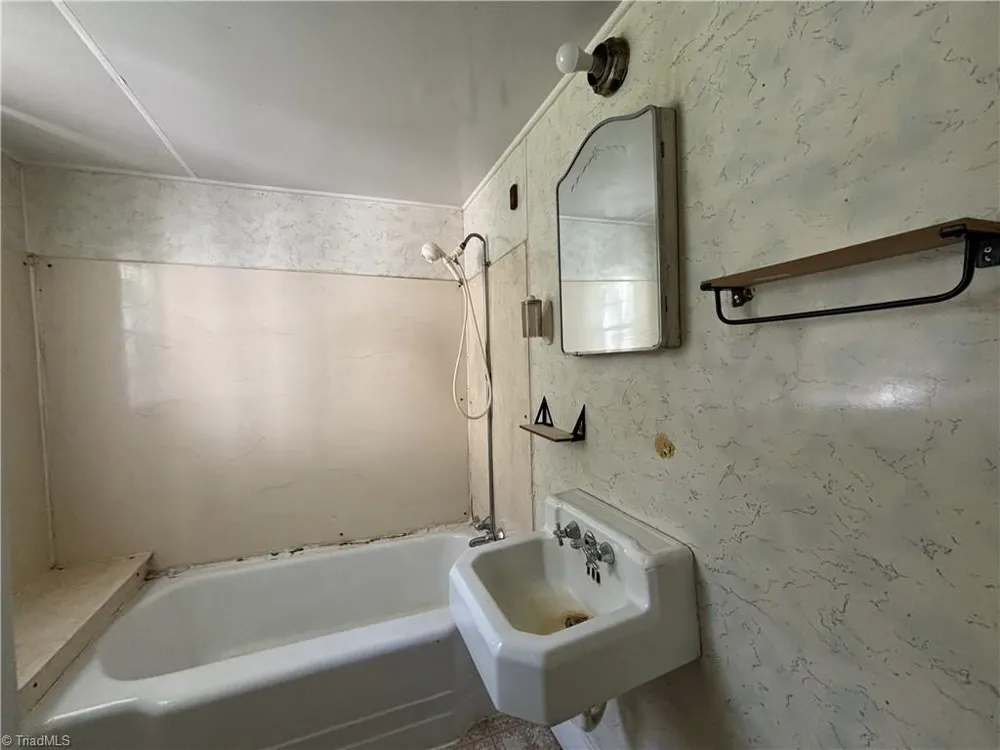 148 Oscar Road Troy, NC 27371