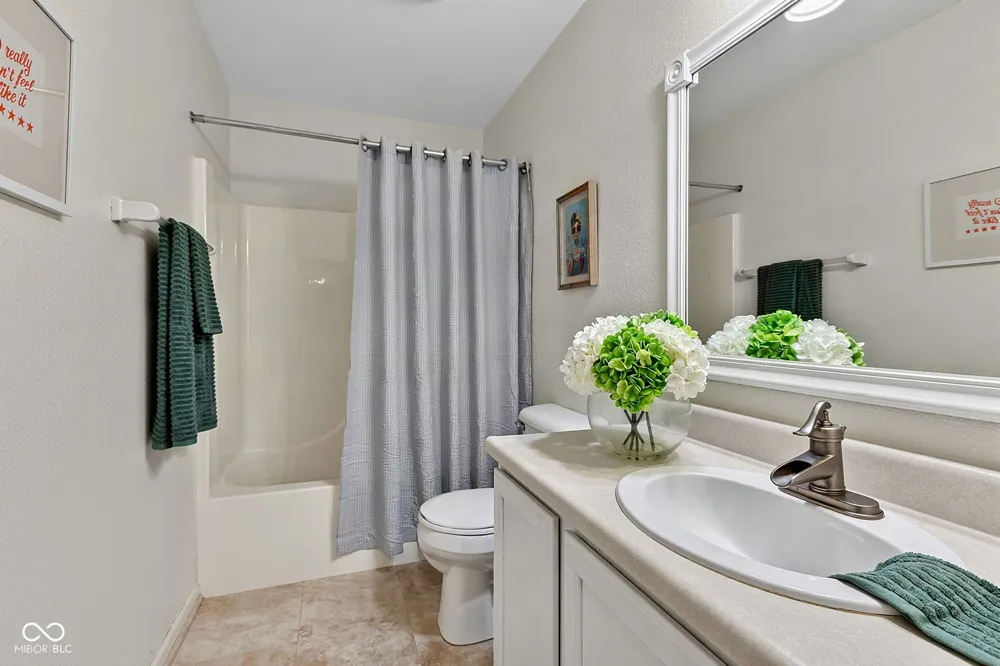 10635 Aspen Drive Fishers, IN 46037