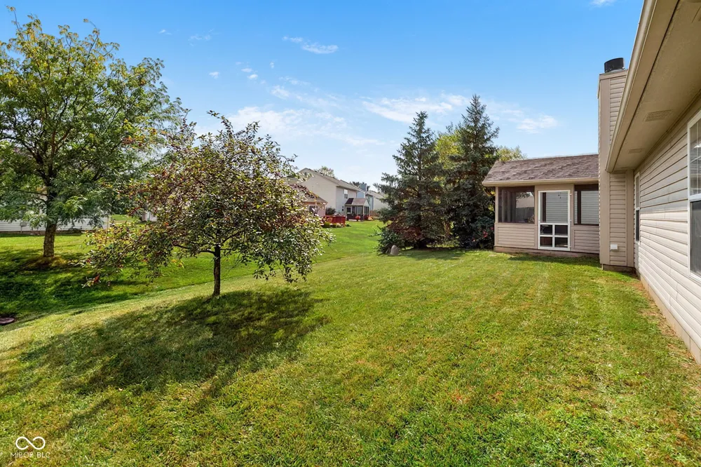 10635 Aspen Drive Fishers, IN 46037