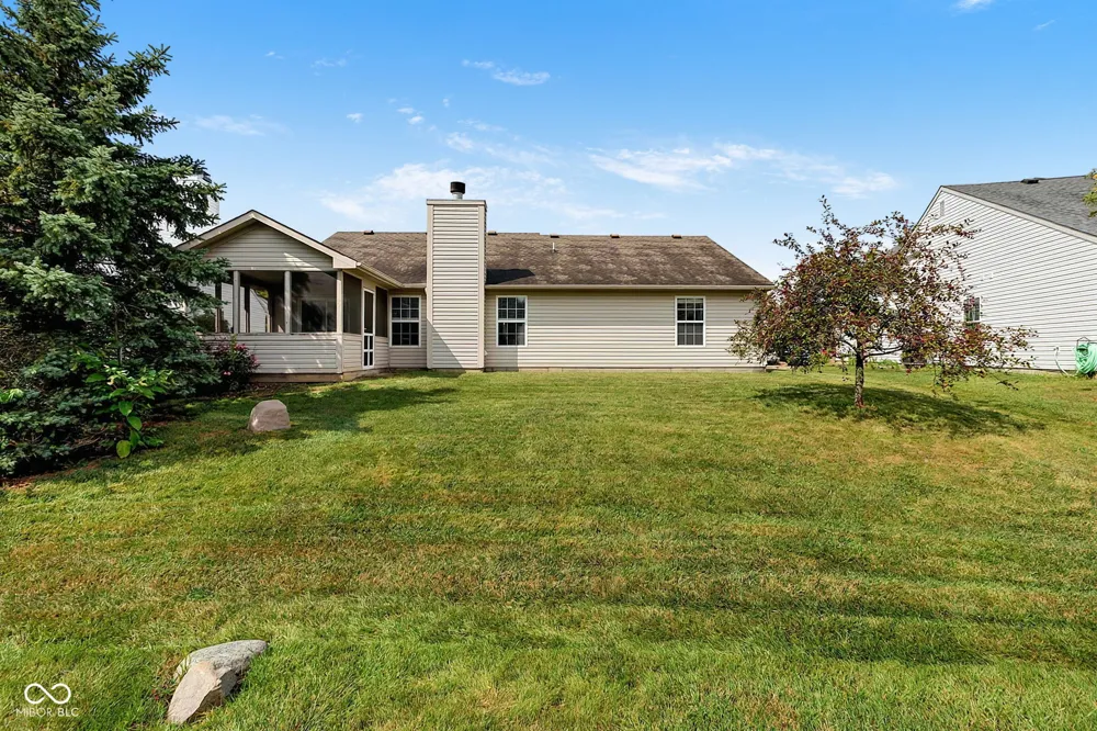 10635 Aspen Drive Fishers, IN 46037