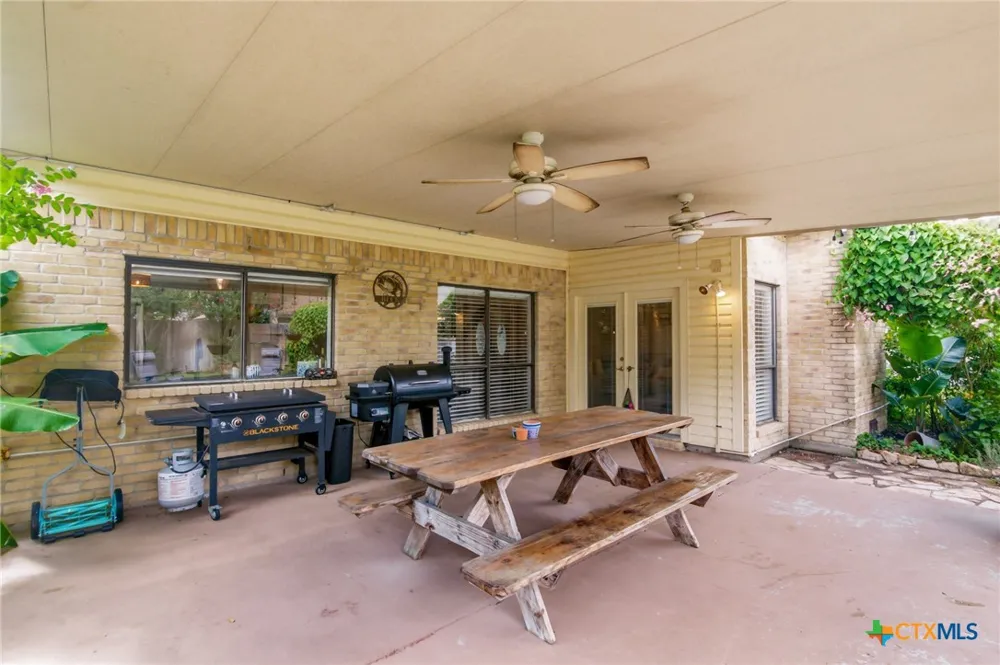 104 Santa Fe Victoria, TX 77904