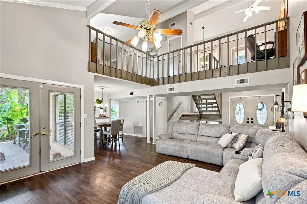 104 Santa Fe Victoria, TX 77904