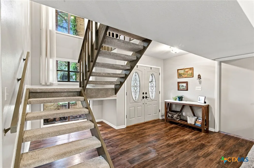 104 Santa Fe Victoria, TX 77904