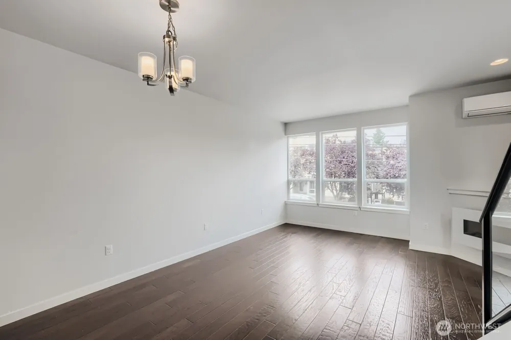 911 104th Street #B Seattle, WA 98133