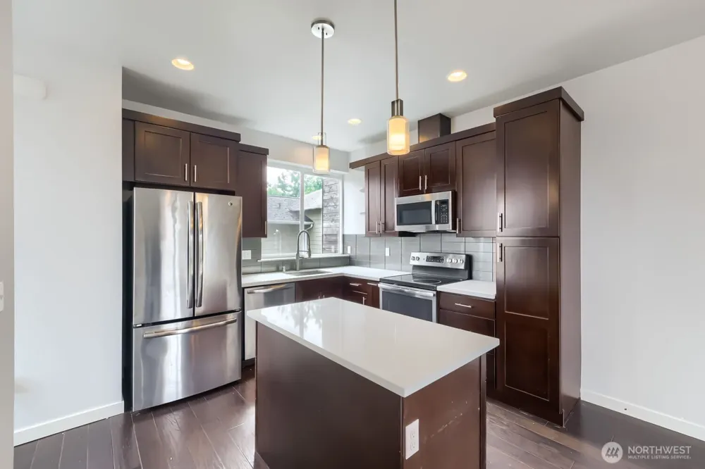 911 104th Street #B Seattle, WA 98133