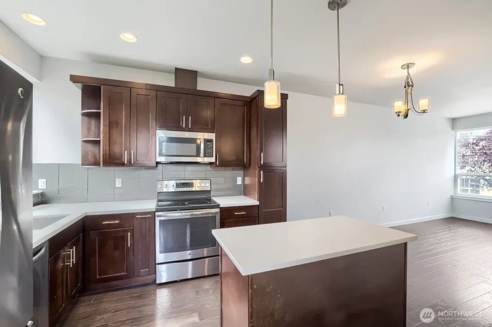 911 104th Street #B Seattle, WA 98133