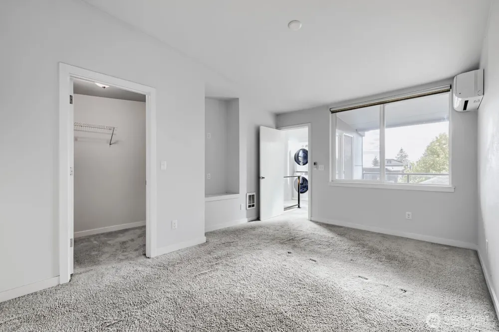 911 104th Street #B Seattle, WA 98133