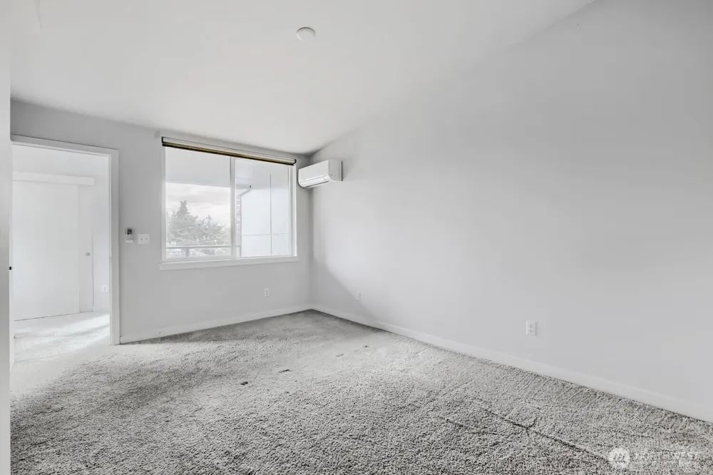 911 104th Street #B Seattle, WA 98133