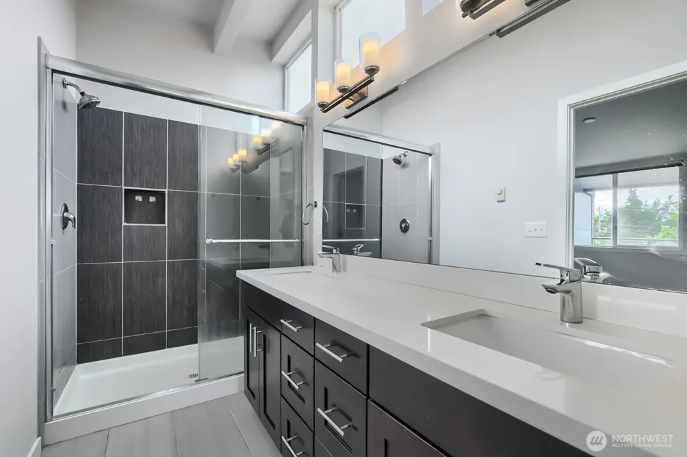 911 104th Street #B Seattle, WA 98133
