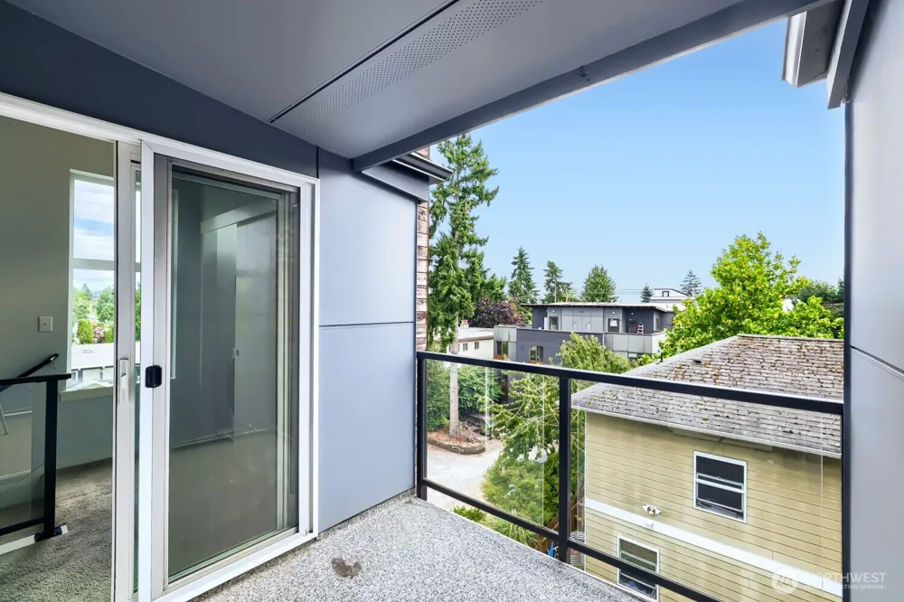 911 104th Street #B Seattle, WA 98133